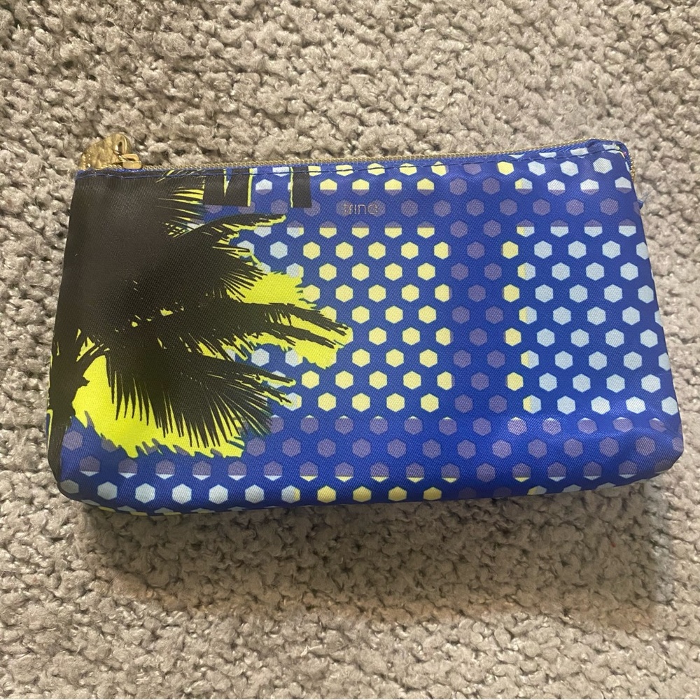 Trina Turk Cosmetic Multipurpose Bag Multicolor 3-Pocket Beach Travel Vacay